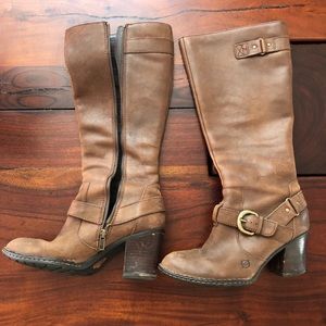 Born brown leather boots with flannel lining
